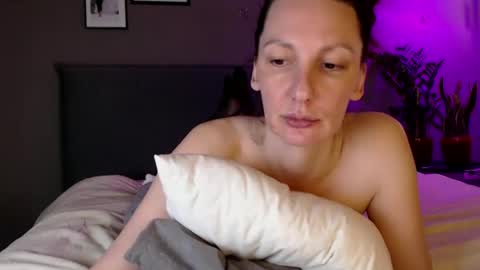 Anna no bbbbybybbabebyy just Anna. And dont call me mom please. online show from 02/16/25, 04:10