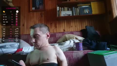 Snapshot of smallwithbig666 chatting on 12/03/24, 11:44 PIST PIST online show from 12/03/24, 11:44