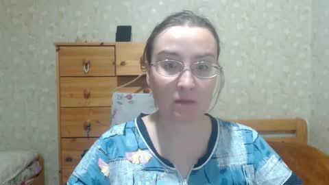 smart_rose online show from 12/22/25, 05:43