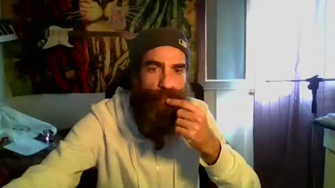 willy online show from 12/10/24, 10:49