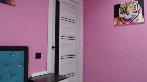 smile_cute_fox online show from 12/19/25, 03:19