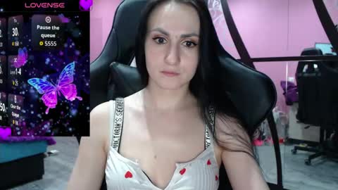 Snapshot of smile_cute_fox chatting on 04/09/26, 12:43 smile_cute_fox online show from 04/09/26, 12:43