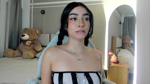 Snapshot of smiledivinity chatting on 03/01/26, 11:29 smiledivinity online show from 03/01/26, 11:29