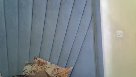 smiley_berry online show from 09/28/25, 03:34