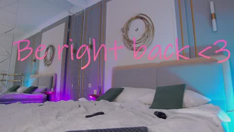 Snapshot of smiley_mia_ chatting on 02/05/25, 11:12 Mia online show from 02/05/25, 11:12