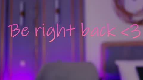 Snapshot of smiley_mia_ chatting on 02/10/25, 08:09 Mia online show from 02/10/25, 08:09