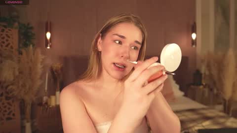 Mia online show from 03/05/26, 05:14