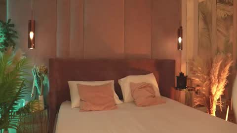 Mia online show from 03/13/26, 05:14