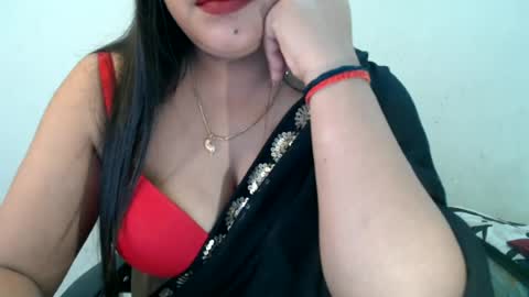 Snapshot of smiley_queen99 chatting on 06/12/26, 10:58 smiley online show from 06/12/26, 10:58