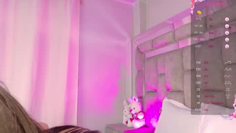      online show from 10/30/25, 06:08