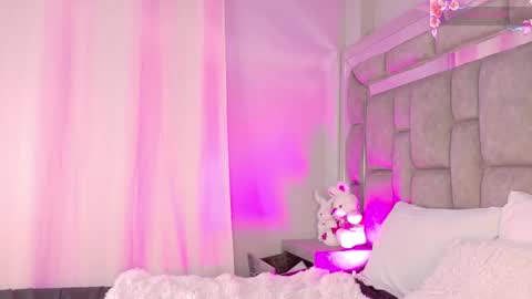      online show from 11/22/25, 06:40