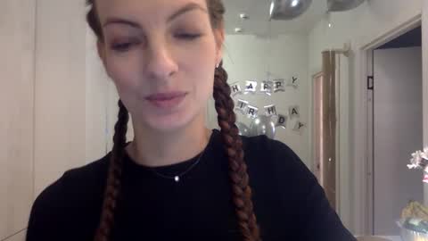 smiling_lexa online show from 11/30/25, 08:51