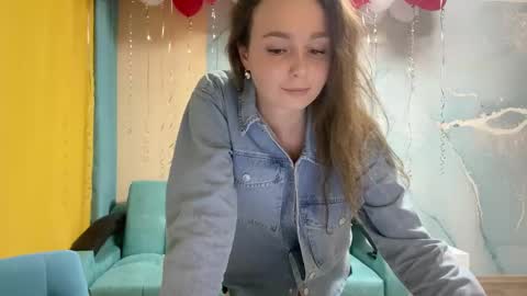 Snapshot of smiling_riddle chatting on 02/17/25, 05:43 smiling_riddle online show from 02/17/25, 05:43