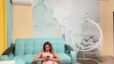 Snapshot of smiling_riddle chatting on 10/23/25, 07:01 smiling_riddle online show from 10/23/25, 07:01