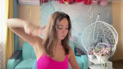 Snapshot of smiling_riddle chatting on 10/27/25, 10:19 smiling_riddle online show from 10/27/25, 10:19