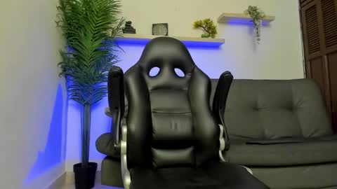 SMIT  online show from 02/22/25, 08:31