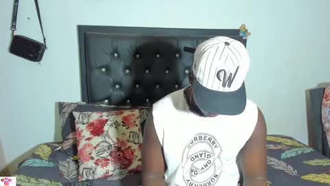 Snapshot of smith_oliver chatting on 01/17/25, 09:39 Smith online show from 01/17/25, 09:39