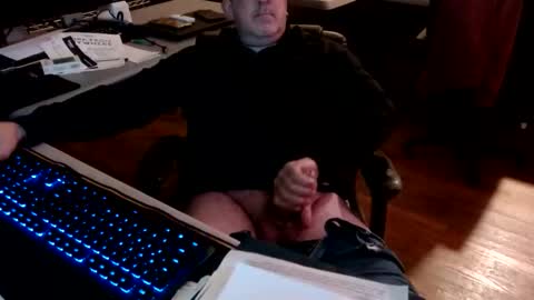 smly online show from 11/18/25, 11:37