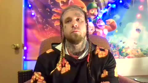 Snapshot of smokebluntafterblunt chatting on 12/26/24, 06:30 smoke online show from 12/26/24, 06:30
