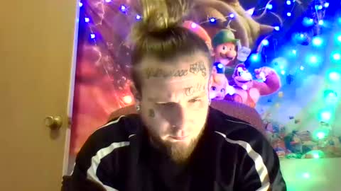 Snapshot of smokebluntafterblunt chatting on 01/03/25, 08:10 smoke online show from 01/03/25, 08:10