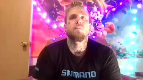 Snapshot of smokebluntafterblunt chatting on 02/18/25, 02:59 smoke online show from 02/18/25, 02:59