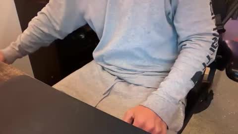 Snapshot of smokedsugar chatting on 05/18/26, 12:18 smokedsugar online show from 05/18/26, 12:18