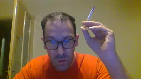 Snapshot of smokered100s chatting on 09/12/25, 10:10 luca online show from 09/12/25, 10:10