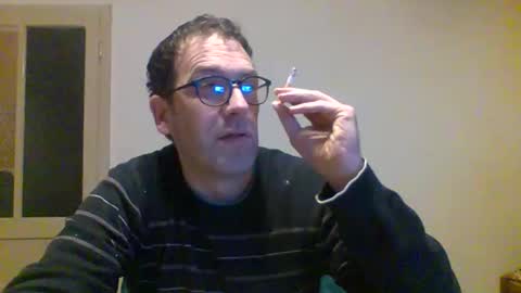 Snapshot of smokered100s chatting on 10/29/25, 10:44 luca online show from 10/29/25, 10:44