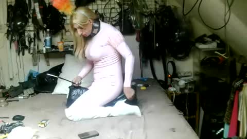 Snapshot of smokeslut365 chatting on 07/24/26, 12:30 smokeslut365 online show from 07/24/26, 12:30