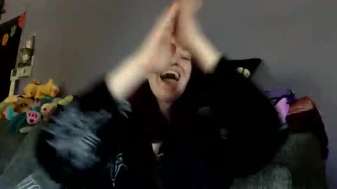 Snapshot of smokinsailorscout chatting on 10/27/25, 06:01 smokinsailorscout online show from 10/27/25, 06:01