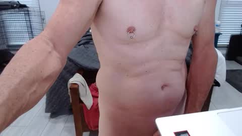 Snapshot of smoothbtm7 chatting on 11/30/25, 10:14 smoothbtm7 online show from 11/30/25, 10:14