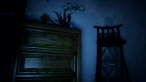 Snapshot of smoothmove1215 chatting on 12/20/25, 08:32 smoothmove1215 online show from 12/20/25, 08:32