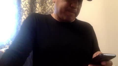 Snapshot of smoothstrik3r chatting on 12/22/24, 12:39 smoothstrik3r online show from 12/22/24, 12:39