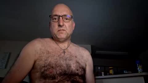 Snapshot of sms172 chatting on 02/06/25, 01:43 sms172 online show from 02/06/25, 01:43