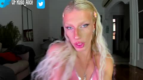   online show from 02/08/25, 11:13