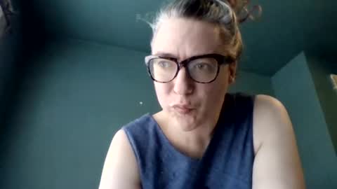 Snapshot of snack05 chatting on 06/29/26, 07:36 snack05 online show from 06/29/26, 07:36