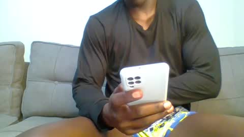 Snapshot of sneaky_link2 chatting on 12/12/24, 09:30 papi online show from 12/12/24, 09:30