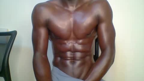 Snapshot of sneaky_link2 chatting on 02/19/25, 11:06 papi online show from 02/19/25, 11:06