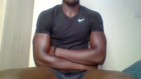 Snapshot of sneaky_link2 chatting on 02/21/25, 01:22 papi online show from 02/21/25, 01:22