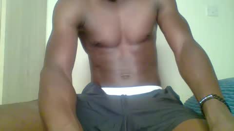 Snapshot of sneaky_link2 chatting on 03/05/25, 11:06 papi online show from 03/05/25, 11:06