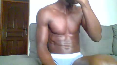 Snapshot of sneaky_link2 chatting on 10/12/25, 09:36 papi online show from 10/12/25, 09:36