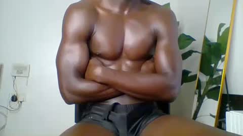 Snapshot of sneaky_link2 chatting on 10/30/25, 04:58 papi online show from 10/30/25, 04:58