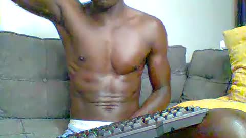 Snapshot of sneaky_link2 chatting on 11/08/25, 06:35 papi online show from 11/08/25, 06:35