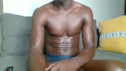 Snapshot of sneaky_link2 chatting on 11/12/25, 12:22 papi online show from 11/12/25, 12:22