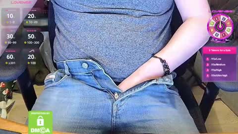 Sneakybill online show from 02/23/25, 06:45