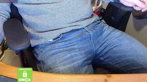 Sneakybill online show from 02/26/25, 07:42