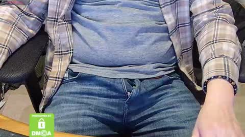 Sneakybill online show from 03/04/25, 08:38