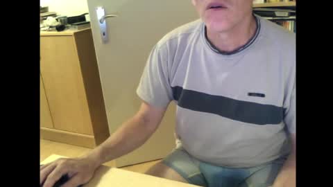 sneaxfreund online show from 05/20/26, 11:44