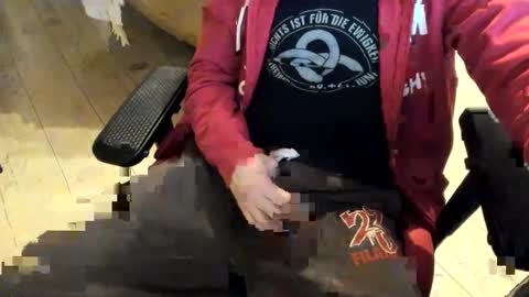 Snapshot of snip1977 chatting on 01/26/25, 05:13 snip1977 online show from 01/26/25, 05:13