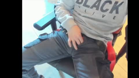 Snapshot of snip1977 chatting on 02/17/25, 01:42 snip1977 online show from 02/17/25, 01:42